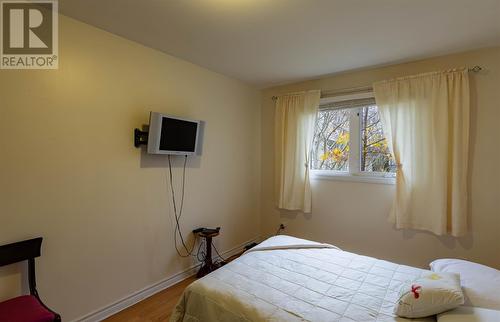 15 Simms Street, St. John'S, NL - Indoor Photo Showing Bedroom