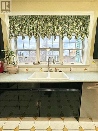 18 Vatcher Place, Gander, NL - Indoor Photo Showing Kitchen With Double Sink