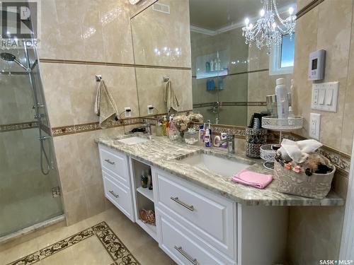8709 Kestral Drive, Regina, SK - Indoor Photo Showing Bathroom