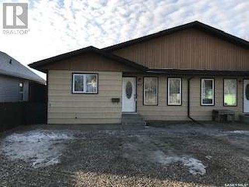 302 Perkins Street, Estevan, SK - Outdoor