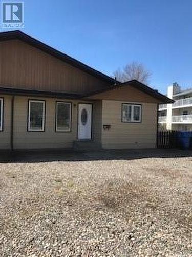 302 Perkins Street, Estevan, SK - Outdoor