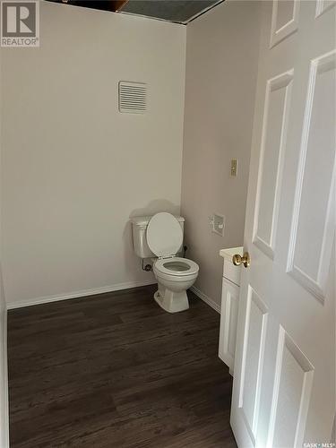 302 Perkins Street, Estevan, SK - Indoor Photo Showing Bathroom