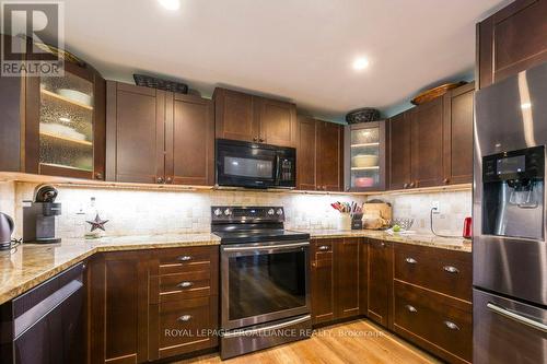 1 Bethel Road, Quinte West, ON - Indoor Photo Showing Dining Room