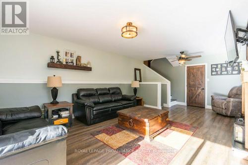 1 Bethel Road, Quinte West, ON - Indoor Photo Showing Living Room