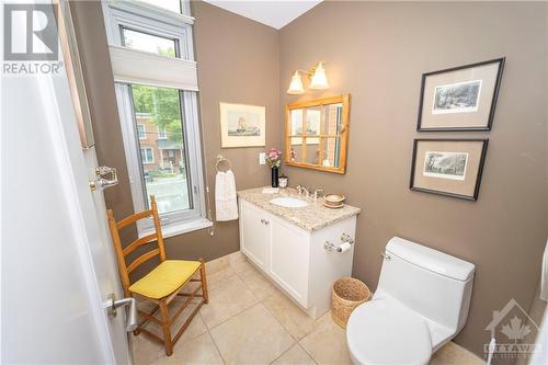 27 First Avenue Unit#302, Ottawa, ON - Indoor Photo Showing Bathroom
