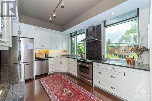 27 First Avenue Unit#302, Ottawa, ON - Indoor Photo Showing Kitchen