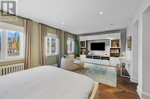 18 Chicora Ave, Toronto, ON - Indoor Photo Showing Bedroom