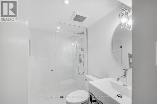 18 Chicora Ave, Toronto, ON - Indoor Photo Showing Bathroom