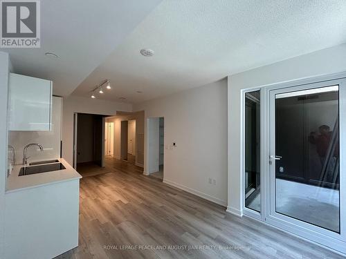 #422 -121 St Patrick St, Toronto, ON - Indoor Photo Showing Other Room