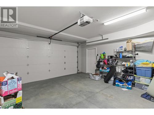 140 Mills Road Unit# 3, Rutland, BC - Indoor Photo Showing Garage
