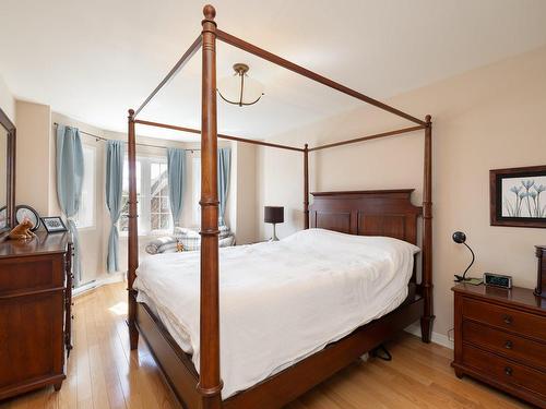 Master bedroom - 6470 Rue Du Bouvreuil, Laval (Sainte-Rose), QC - Indoor Photo Showing Bedroom
