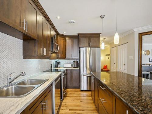 Cuisine - 202-235 Rue Bohémier, Mascouche, QC - Indoor Photo Showing Kitchen With Double Sink With Upgraded Kitchen