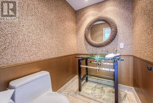 2229 Herrgott Rd, Wellesley, ON - Indoor Photo Showing Bathroom
