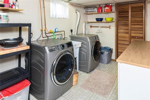 736 Limeridge Road E, Hamilton, ON - Indoor Photo Showing Laundry Room