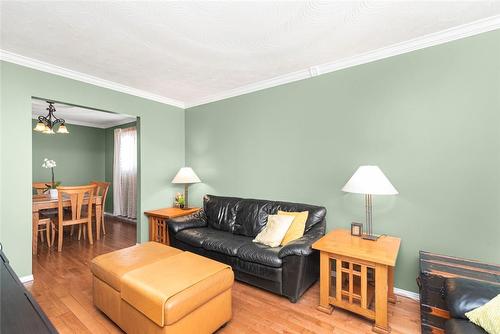 736 Limeridge Road E, Hamilton, ON - Indoor Photo Showing Living Room