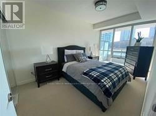 414 - 33 Bay Street, Toronto, ON - Indoor Photo Showing Bedroom