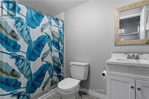 2 - 275 Pelham Road, St. Catharines, ON - Indoor Photo Showing Bathroom
