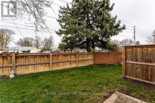 2 - 275 Pelham Road, St. Catharines, ON - Outdoor With Backyard