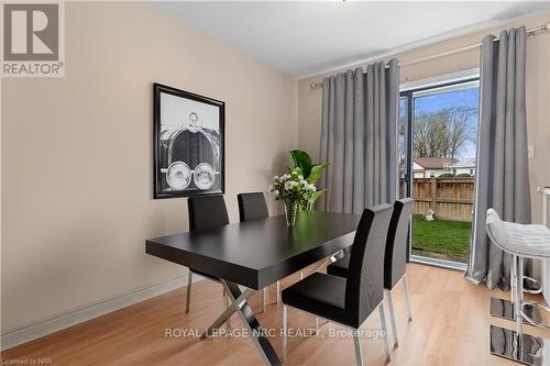 #2 -275 Pelham Rd, St. Catharines, ON - Indoor Photo Showing Dining Room