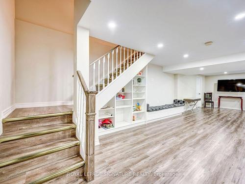 21 Lamb'S Run, Whitchurch-Stouffville, ON - Indoor Photo Showing Other Room