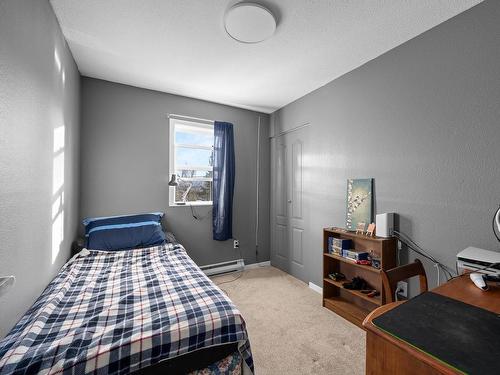 203-1050 Braidwood Rd, Courtenay, BC - Indoor Photo Showing Bedroom