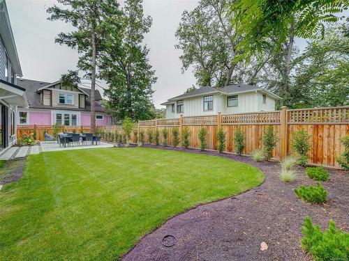 2076 Hampshire Lane, Oak Bay, BC 