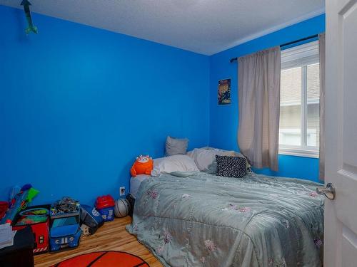 5527 Woodland Cres East, Port Alberni, BC - Indoor Photo Showing Bedroom