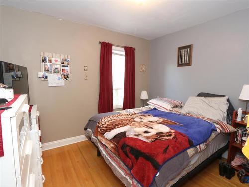 683 Clifton Street, Winnipeg, MB - Indoor Photo Showing Bedroom