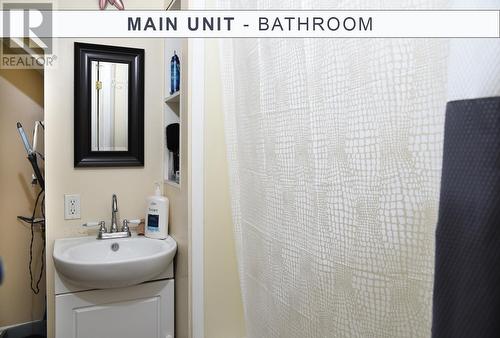 498 John St, Sault Ste. Marie, ON - Indoor Photo Showing Bathroom