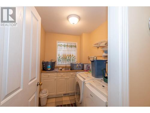 982 Mt Bulman Drive, Vernon, BC - Indoor Photo Showing Laundry Room