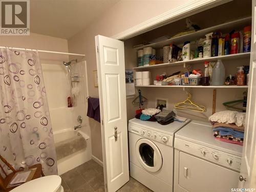 4 66 Russell Drive, Yorkton, SK - Indoor Photo Showing Laundry Room