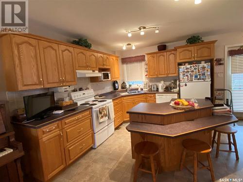 4 66 Russell Drive, Yorkton, SK - Indoor Photo Showing Kitchen With Double Sink