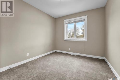 310 3Rd Street E, Saskatoon, SK - Indoor Photo Showing Other Room