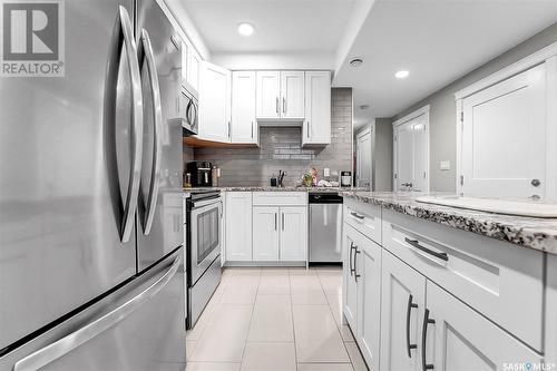 310 3Rd Street E, Saskatoon, SK - Indoor Photo Showing Kitchen With Upgraded Kitchen
