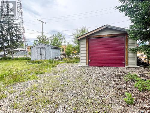 305 1St Street E, Meadow Lake, SK - Outdoor