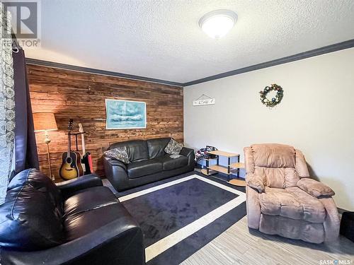 305 1St Street E, Meadow Lake, SK - Indoor Photo Showing Living Room