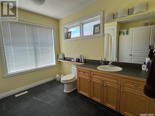 49 Taylor Street, Katepwa Beach, SK - Indoor Photo Showing Bathroom