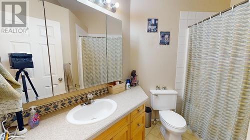 9000 111 Avenue, Fort St. John, BC - Indoor Photo Showing Bathroom