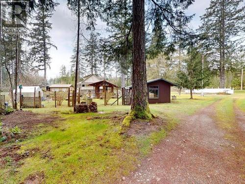 9537 Nassichuk Road, Powell River, BC - Outdoor