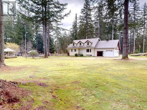 9537 Nassichuk Road, Powell River, BC - Outdoor