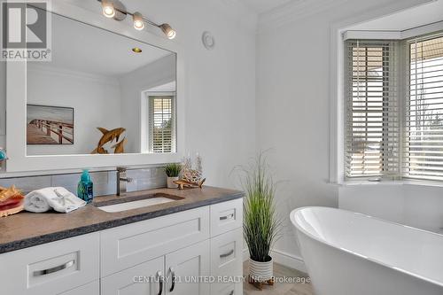 1670 8Th Line Smith, Smith-Ennismore-Lakefield, ON - Indoor Photo Showing Bathroom