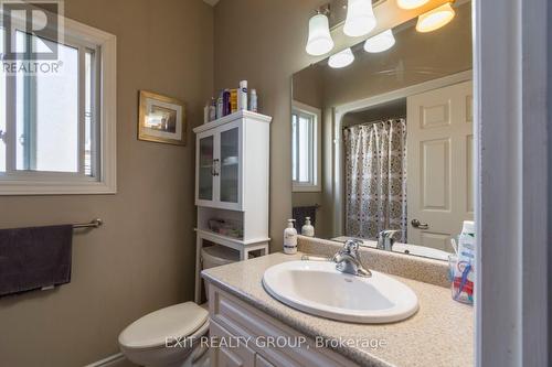 24 Hampton Ridge Drive, Belleville, ON - Indoor Photo Showing Bathroom