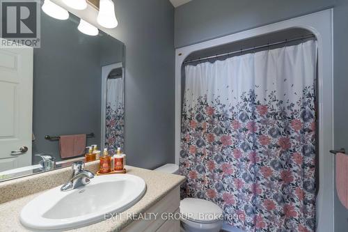 24 Hampton Ridge Drive, Belleville, ON - Indoor Photo Showing Bathroom