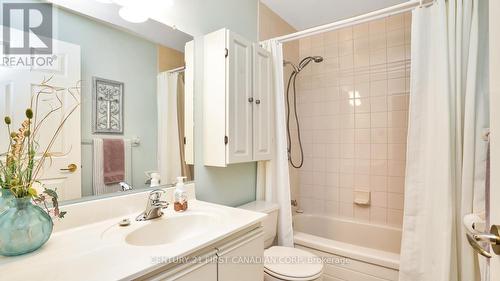 #203 -1180 Commissioners Rd W, London, ON - Indoor Photo Showing Bathroom