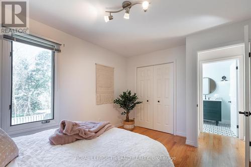 5 Edith Street, London, ON - Indoor Photo Showing Bedroom