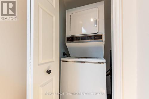 5 Edith St, London, ON - Indoor Photo Showing Laundry Room