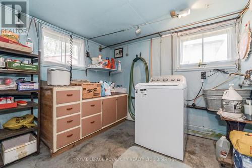 345 Sligo Rd W, Wellington North, ON - Indoor Photo Showing Laundry Room