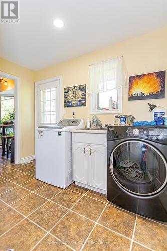 259 Randolph St, Southwest Middlesex, ON - Indoor Photo Showing Laundry Room