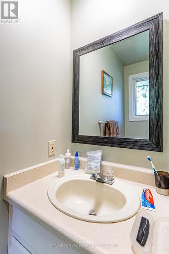 259 Randolph St, Southwest Middlesex, ON - Indoor Photo Showing Bathroom