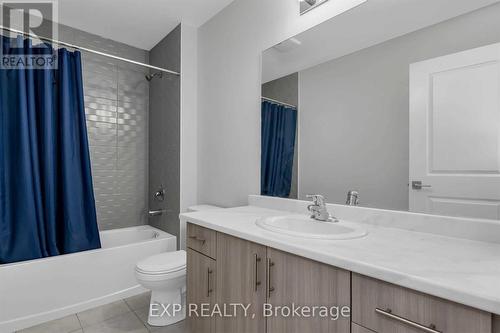 #13 -520 Grey St, Brantford, ON - Indoor Photo Showing Bathroom